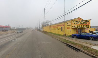 A Toyo Auto Salvage — yonke en Houston
