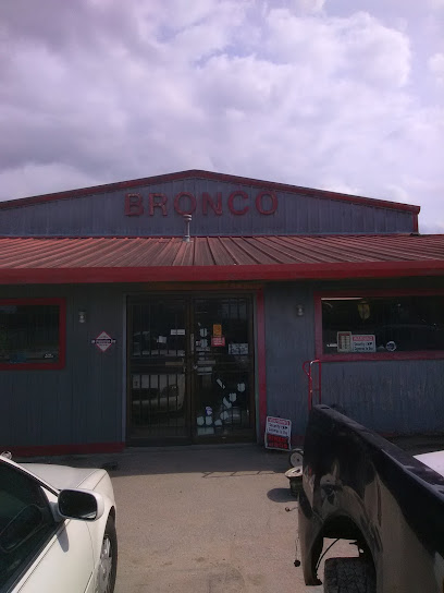 Bronco Auto & Truck Salvage — yonke en Houston