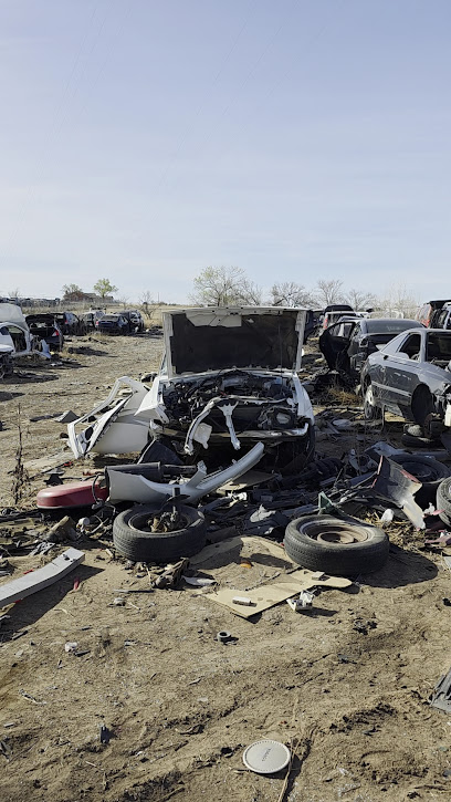 Cherry Avenue Auto Parts — yonke en Amarillo