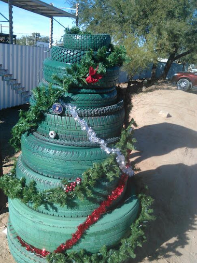 Chuck's Trucks Inc — yonke en Tucson
