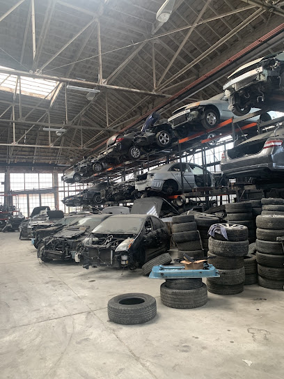 Cypress Auto — yonke en Oakland