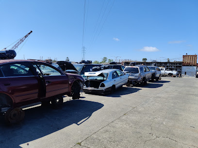 Dorris Auto Wreckers Inc — yonke en Hayward