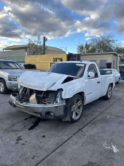 El Valle Auto Parts — yonke en Phoenix