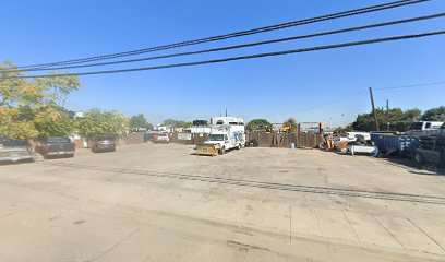 Fresno Truck Wrecking — yonke en Fresno