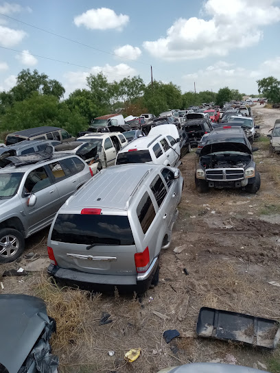 Gomez Used Auto Parts — yonke en Edinburg