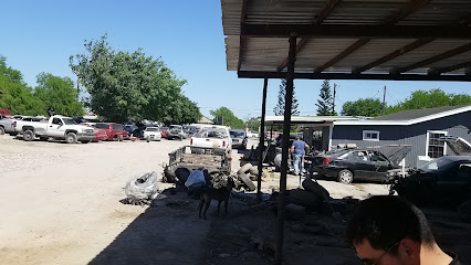 LG Auto Parts we buy junk cars! — yonke en Brownsville