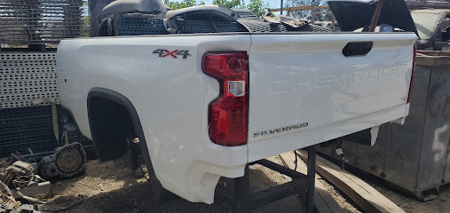 M & J Truck & Auto Recycling — yonke en San Diego
