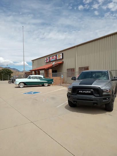 M & R Used Auto Parts — yonke en Hereford