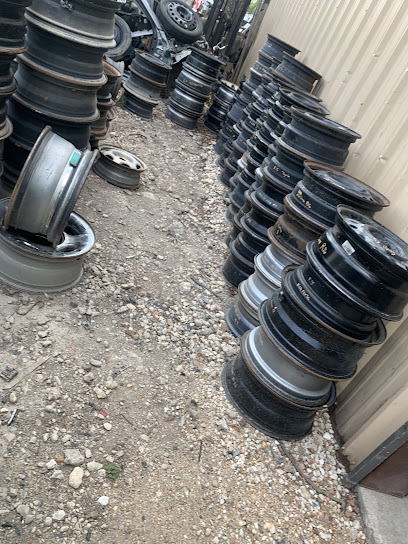 Parkway Used Auto Parts Inc — yonke en Houston