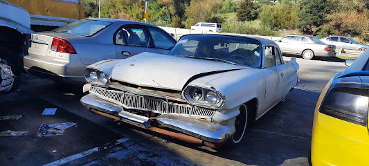 Peninsula Auto Dismantlers — yonke en Prunedale