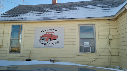 Riverside Truck and Auto — yonke en Milliken