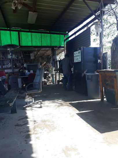 V & M Junkyard & Auto Repair — yonke en Laredo